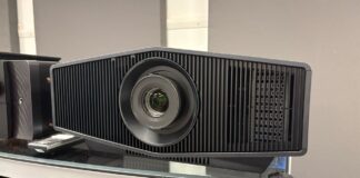 Sony 4K laserski projektor na rekordno niskoj ceni – Šta to znači za srpsko tržište? Sony 4K laserski projektor na rekordno niskoj ceni - Šta to znači za srpsko tržište?